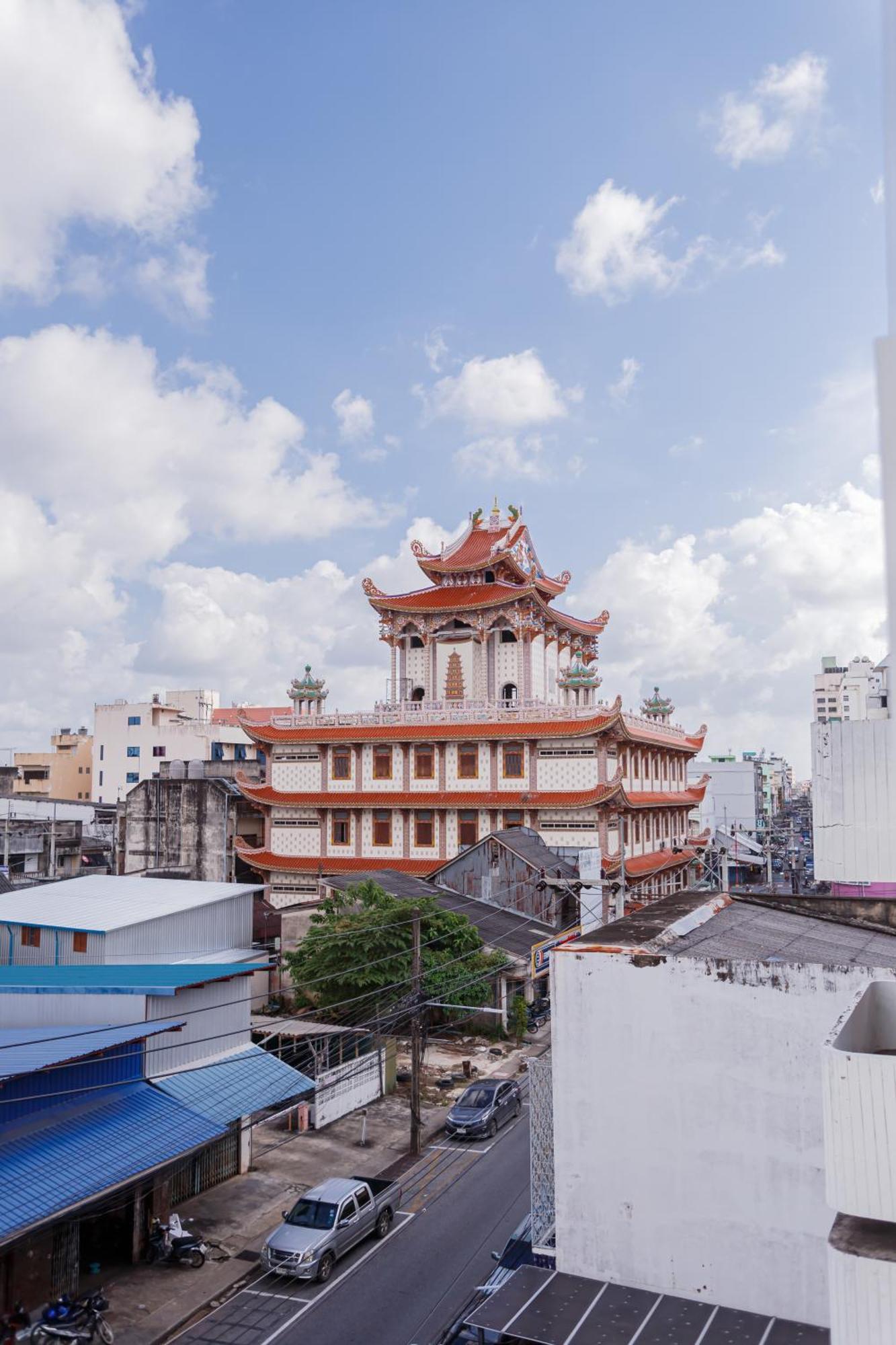 De Blue Door, Hatyai Хатъяй Экстерьер фото