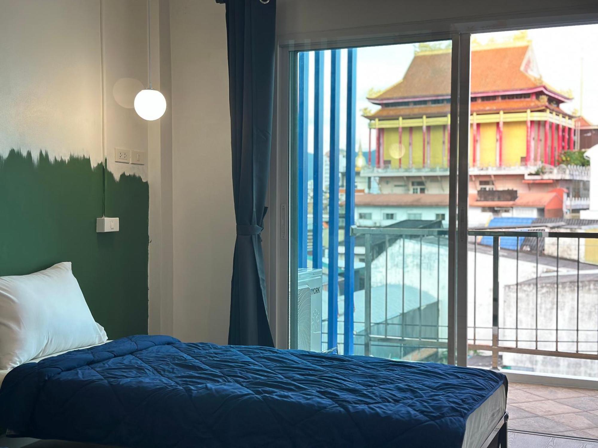 De Blue Door, Hatyai Хатъяй Экстерьер фото